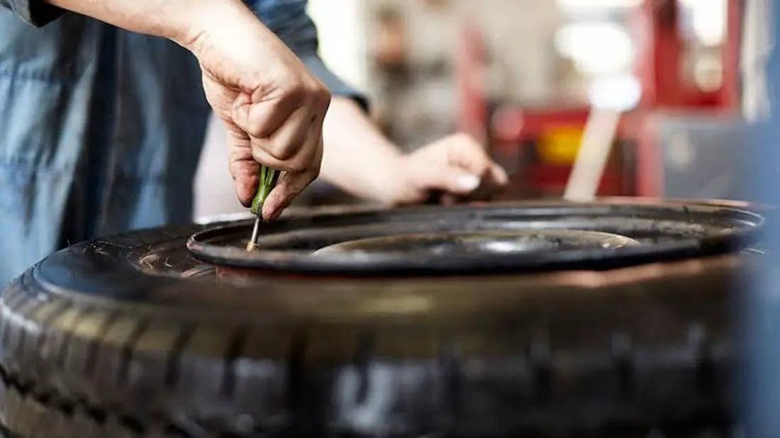 Mounting tires by hand - step by step process