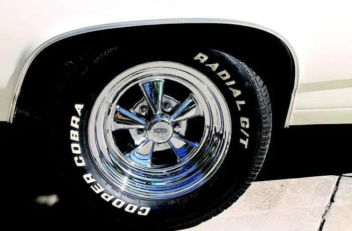 how-to-make-white-letters-on-tires-white-again