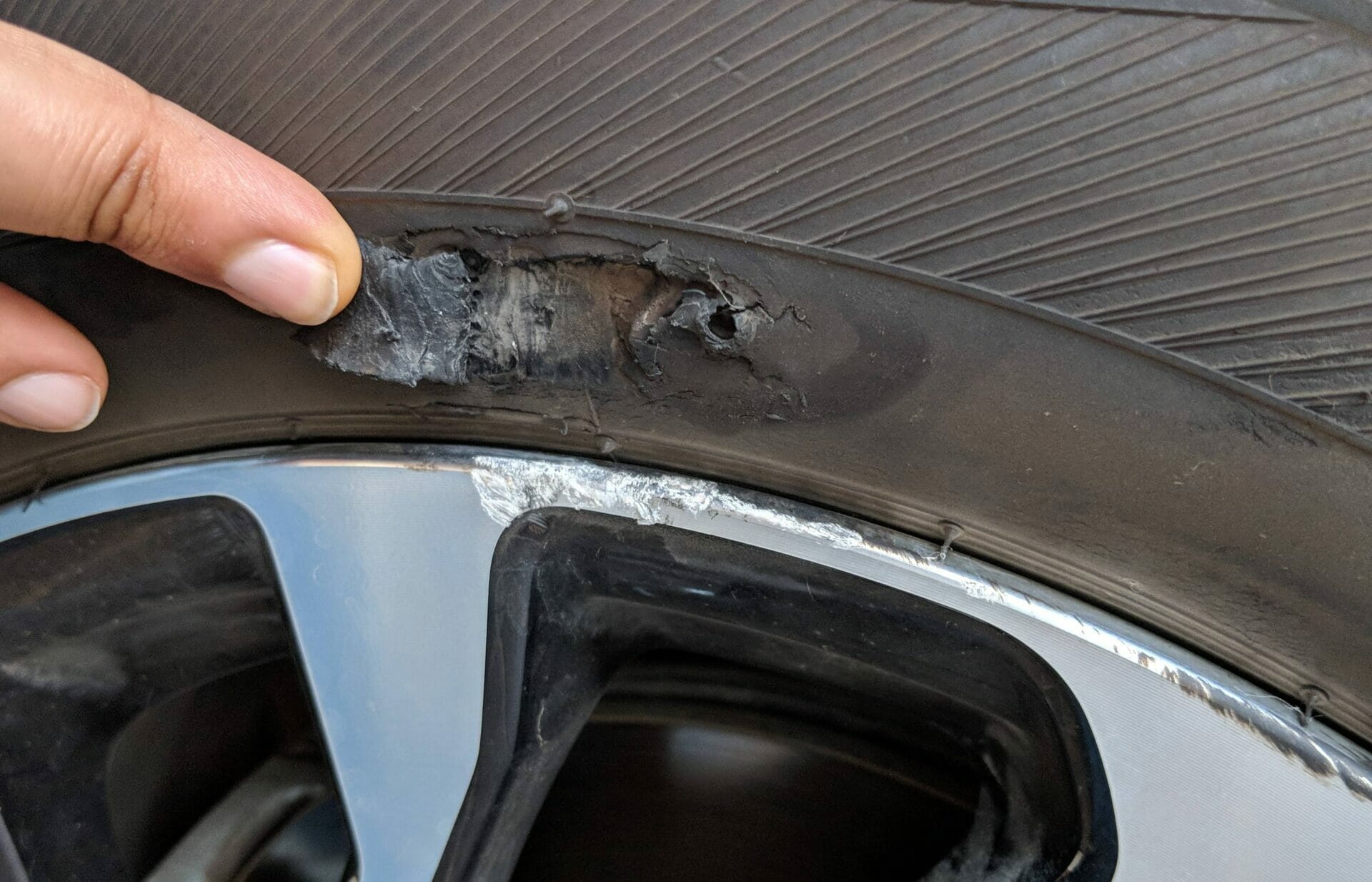 Tyre Wall Damage When To Replace